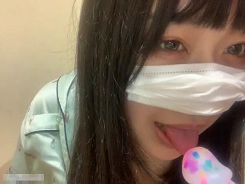 「レロレロレロ！ジュボジュボ…ここ？」発情痴女がバキュームフェラ【ライブチャット】